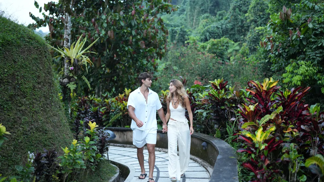 Romantic getaway Ubud Bali luxury couples destination